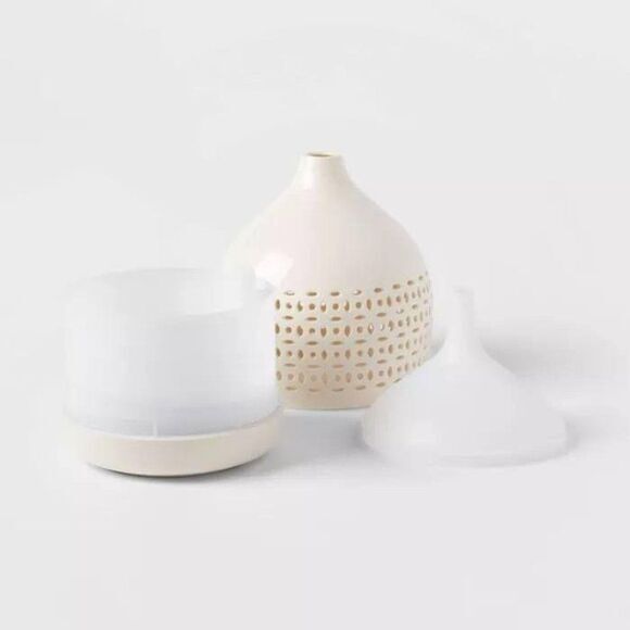 300ml Cutout Ceramic Color-Changing‎ Oil Diffuser White Internal Light - Picture 3 of 5